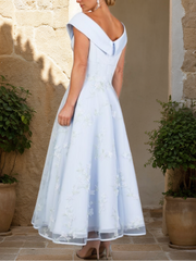 A-Line/Princess Ankle-Length Luxurious Mother of the Bride Dresses with Lace Appliques